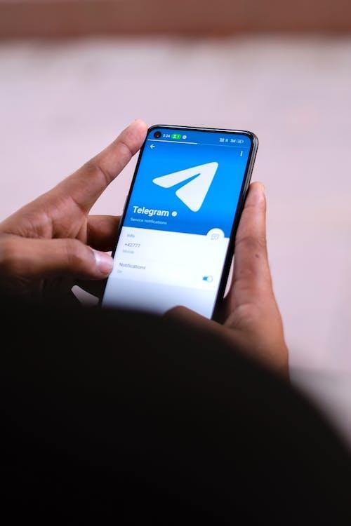 Общайтесь в Telegram с Browsec VPN